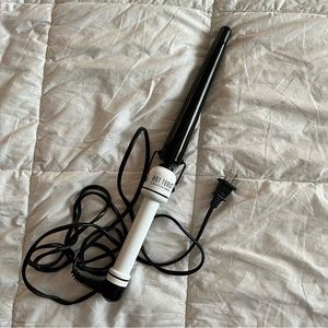 Hot Tools Nano Ceramic 1-1/4” Clampless Tapered Curling Wand